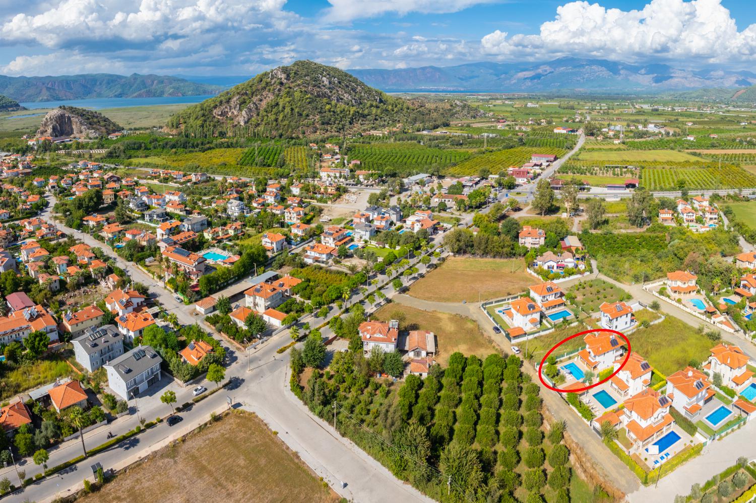 Aerial view showing location of Villa Vista