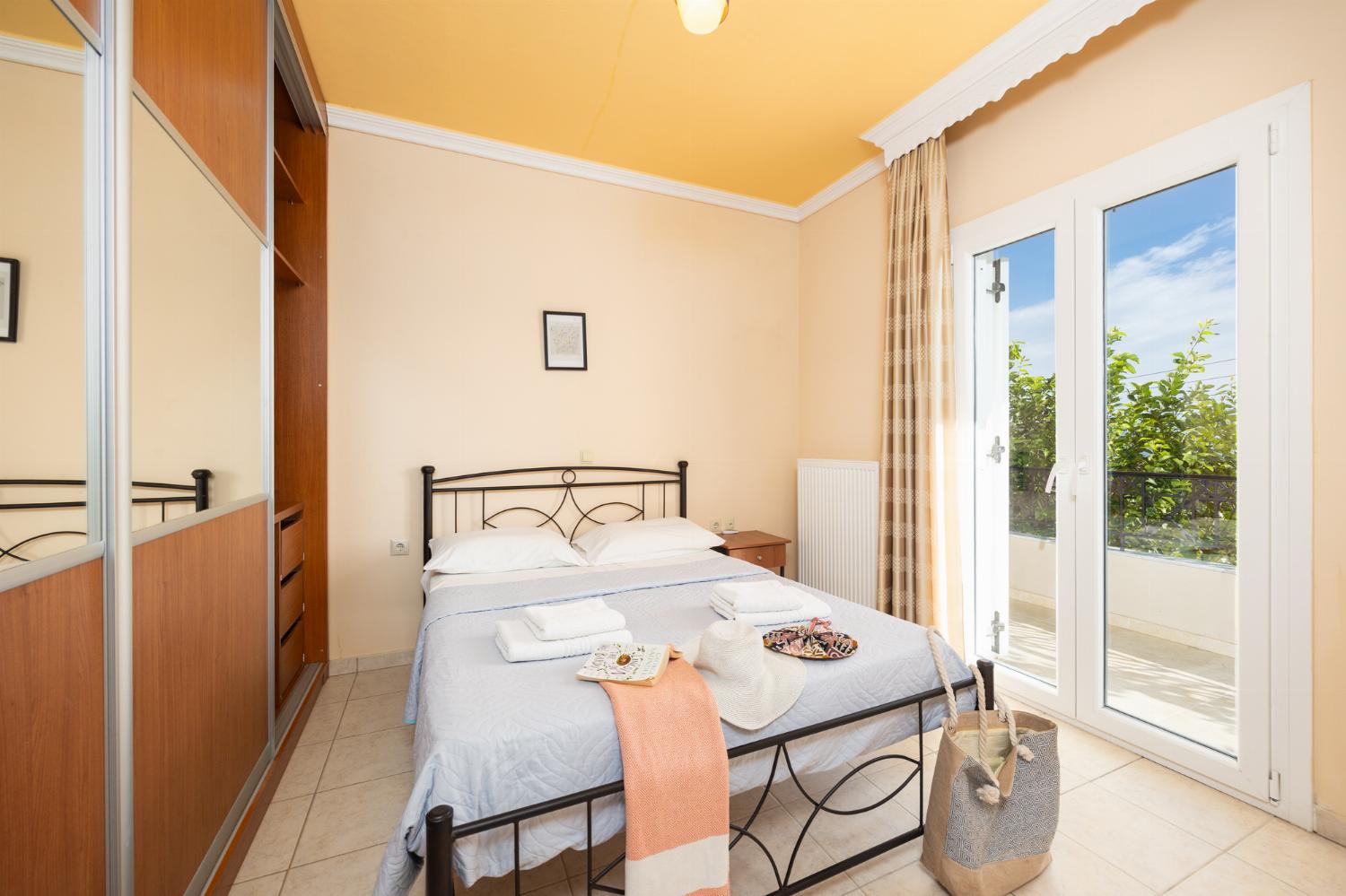 Ground floor: double bedroom with A/C