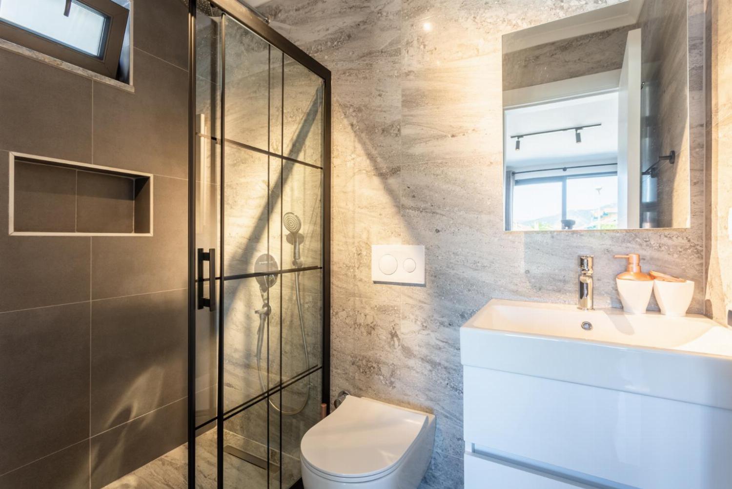 En suite bathroom with shower