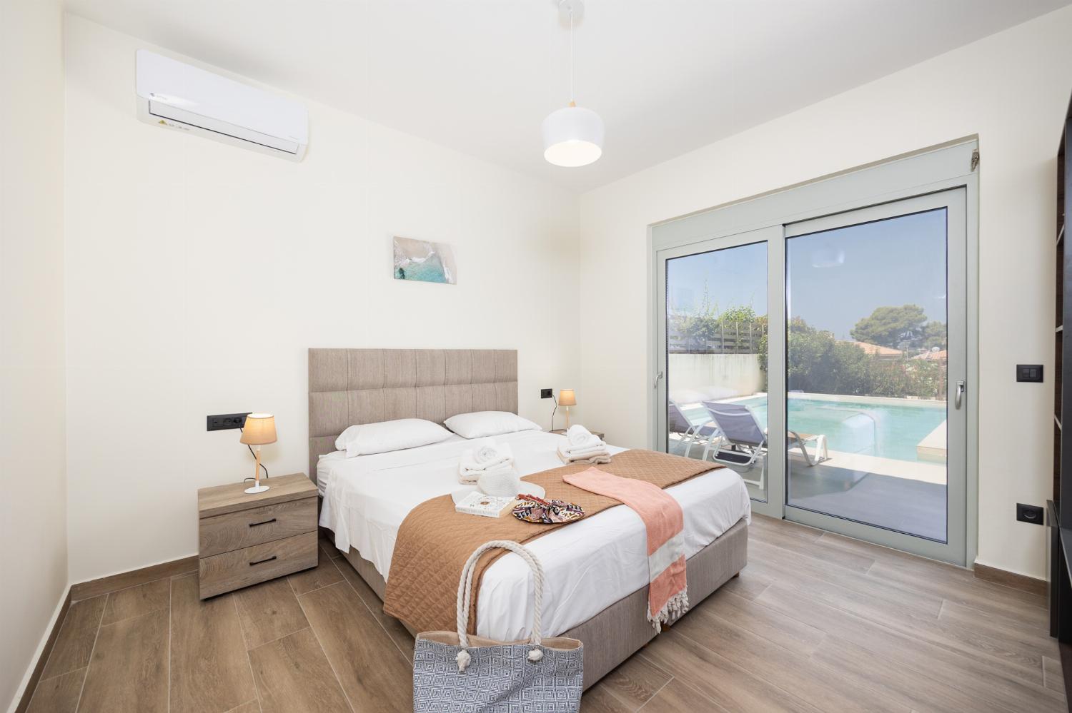 Double bedroom with en suite bathroom and A/C