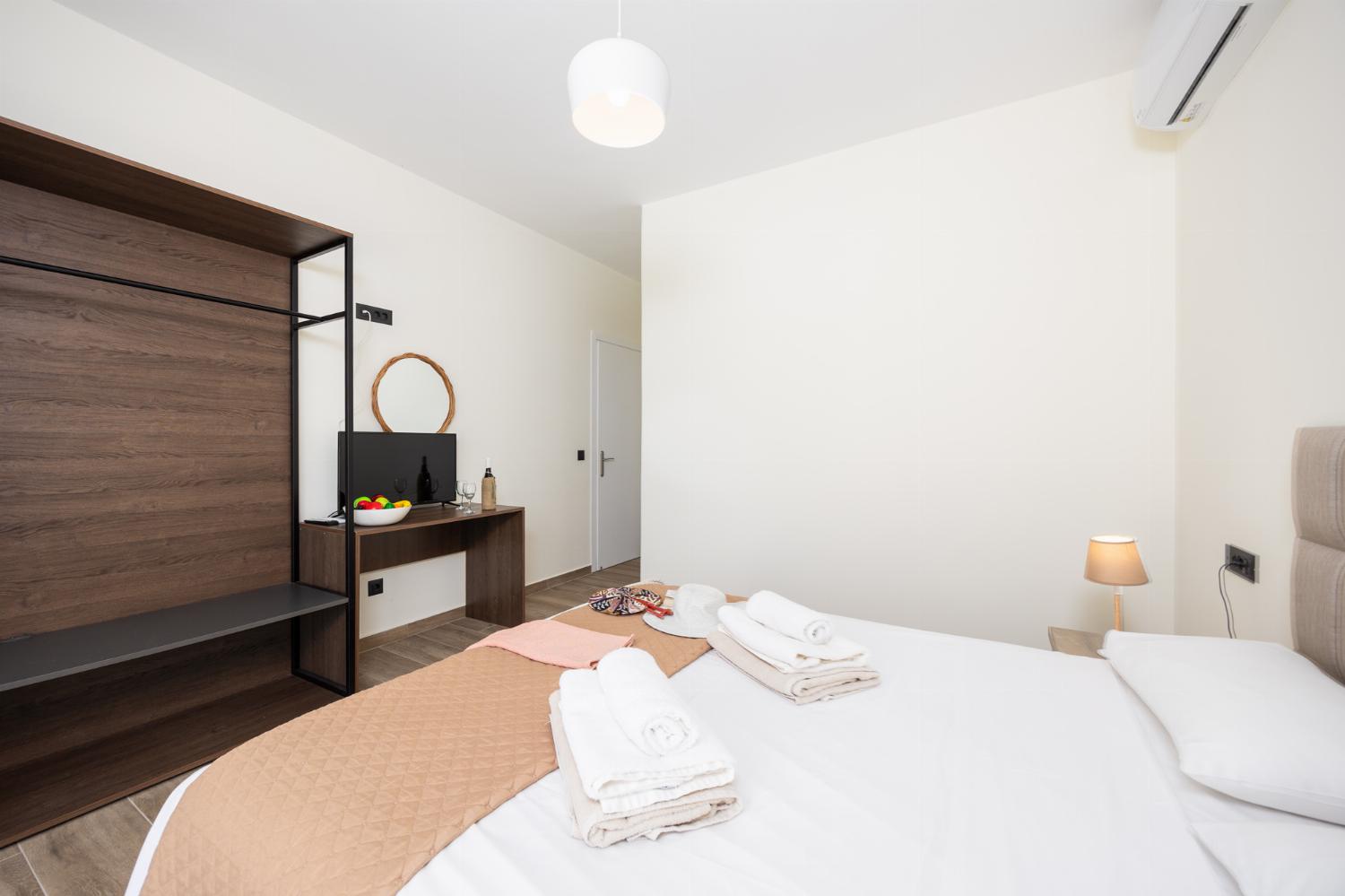 Double bedroom with en suite bathroom and A/C