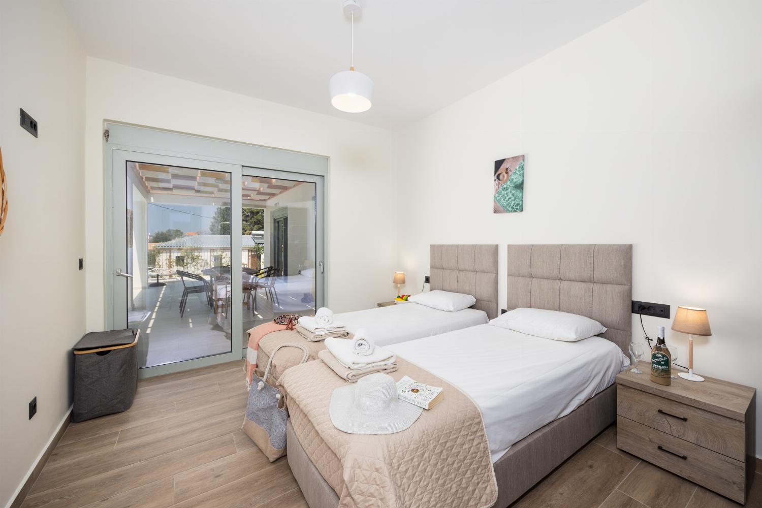 Twin bedroom with A/C