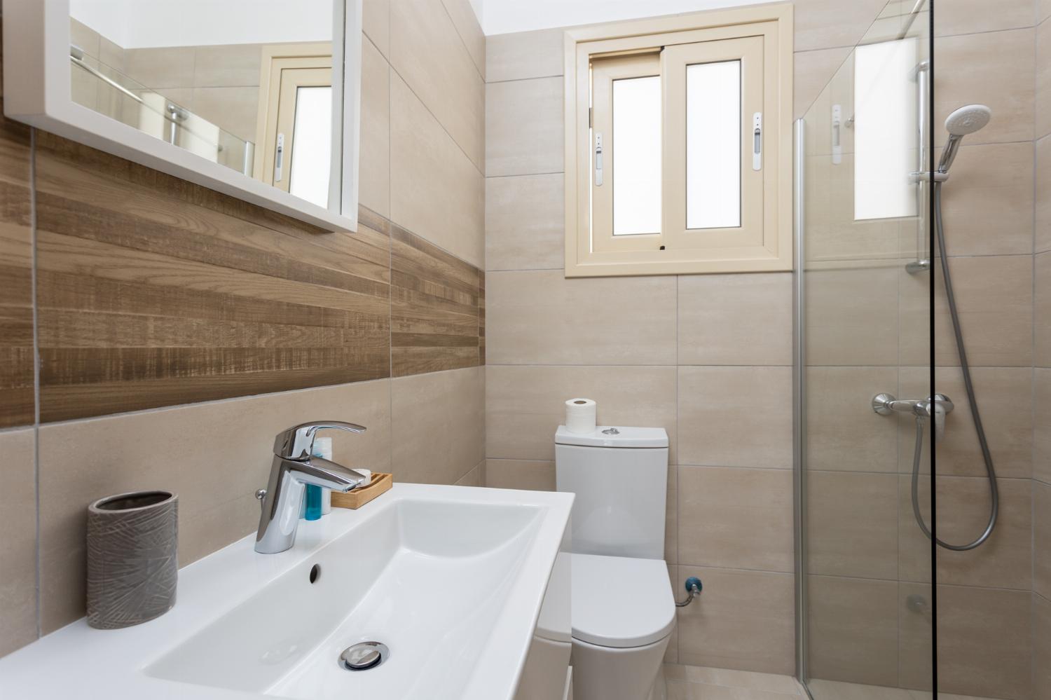 En suite bathroom with shower