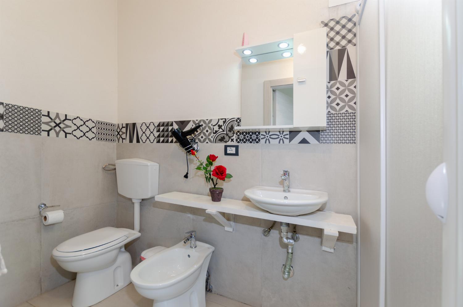 En suite bathroom with shower