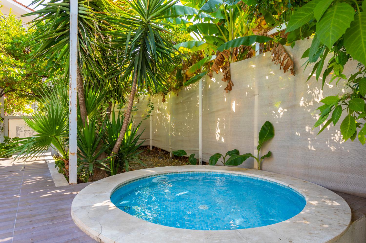Kids pool