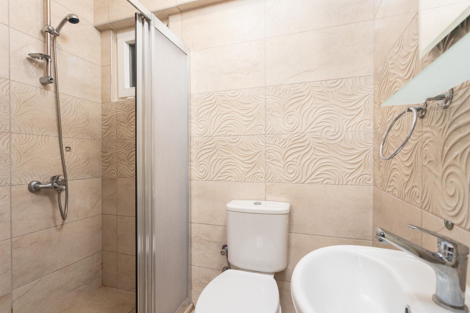 En suite bathroom with shower