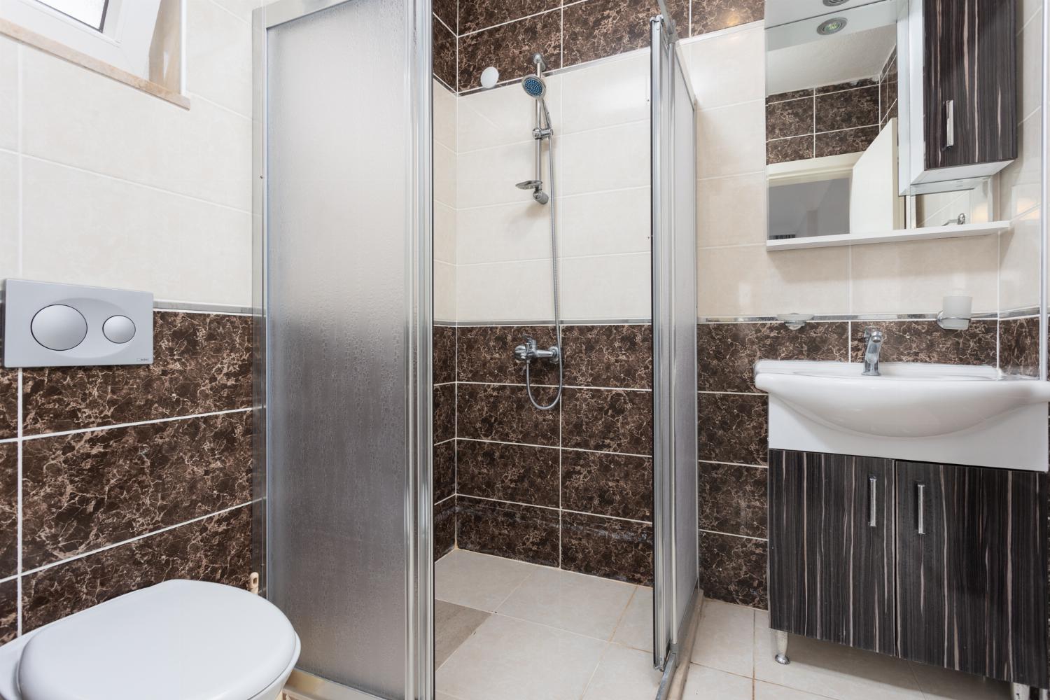 En suite bathroom with shower