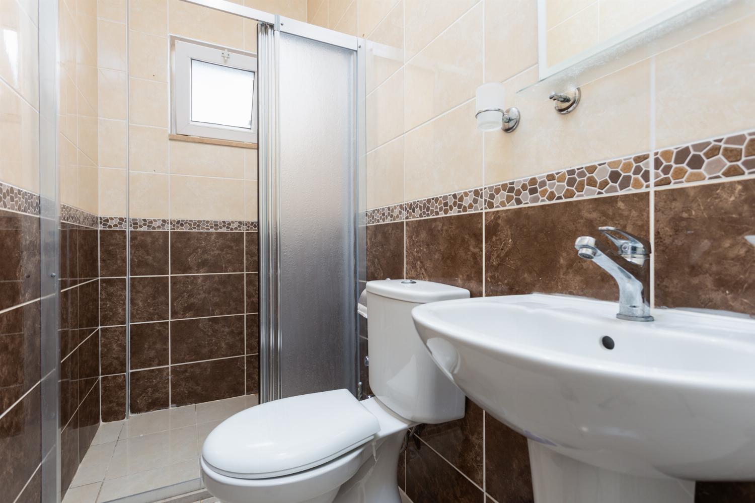 En suite bathroom with shower