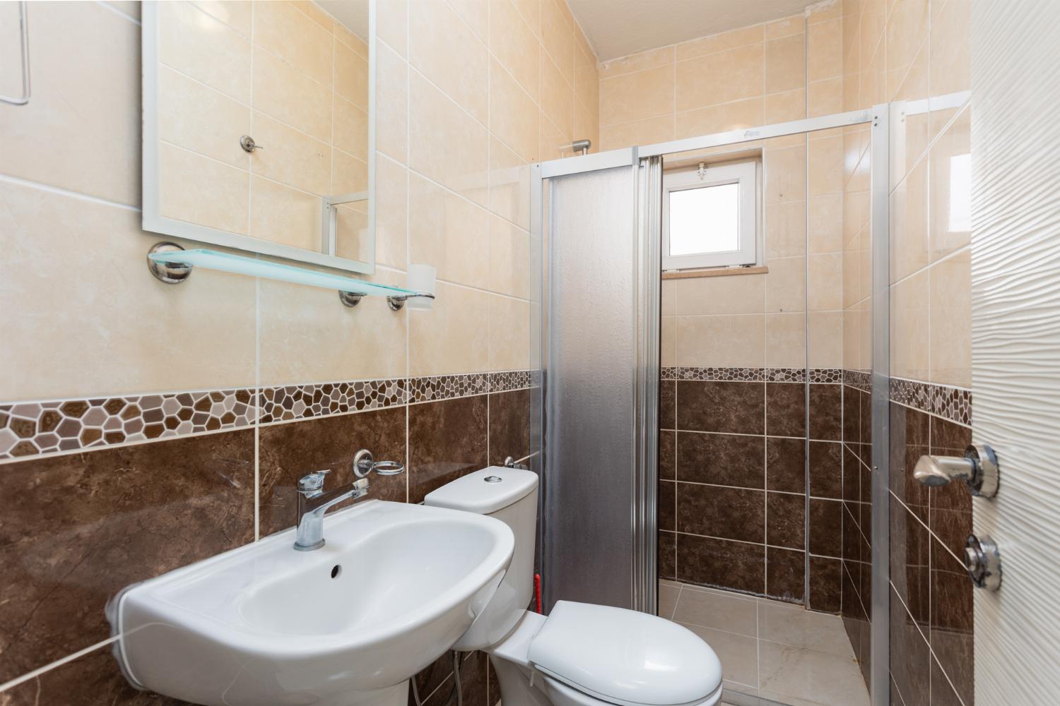 En suite bathroom with shower