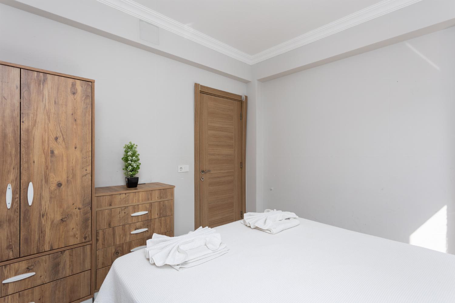 Double bedroom with en suite bathroom and A/C