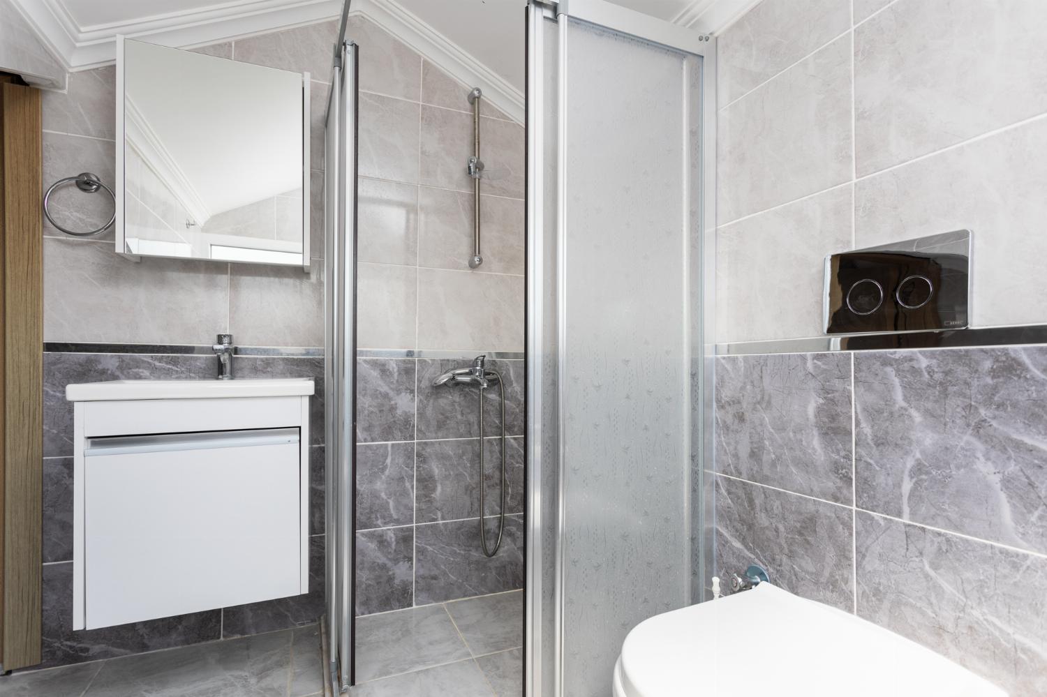 En suite bathroom with shower