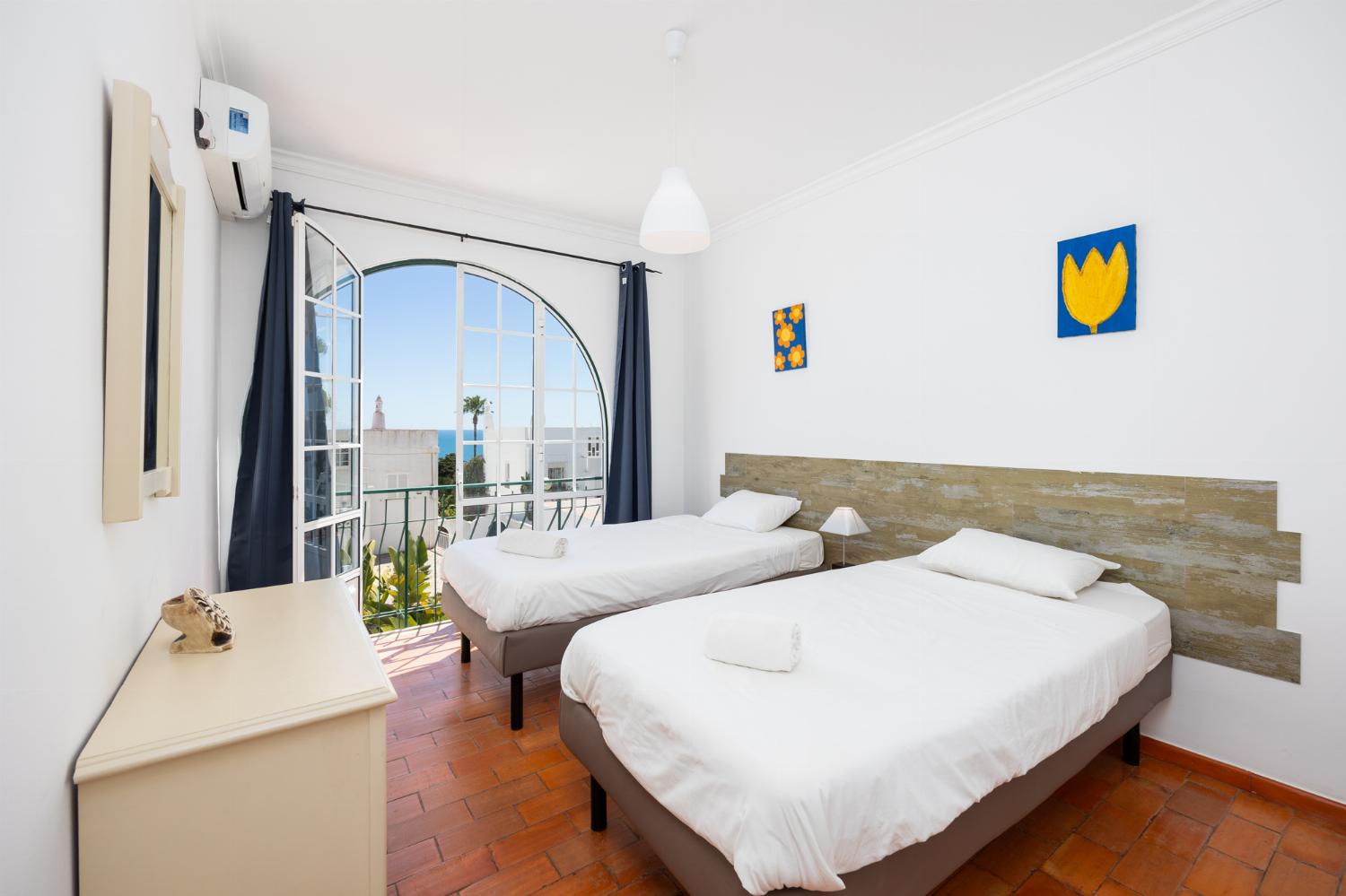 Twin bedroom with A/C