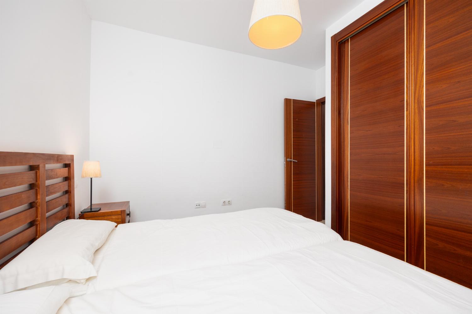 Twin bedroom with A/C