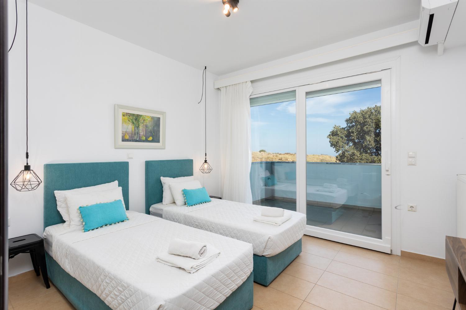 Twin bedroom with A/C