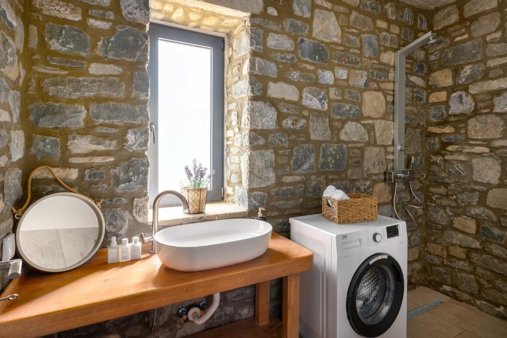 Family bathroom with shower 