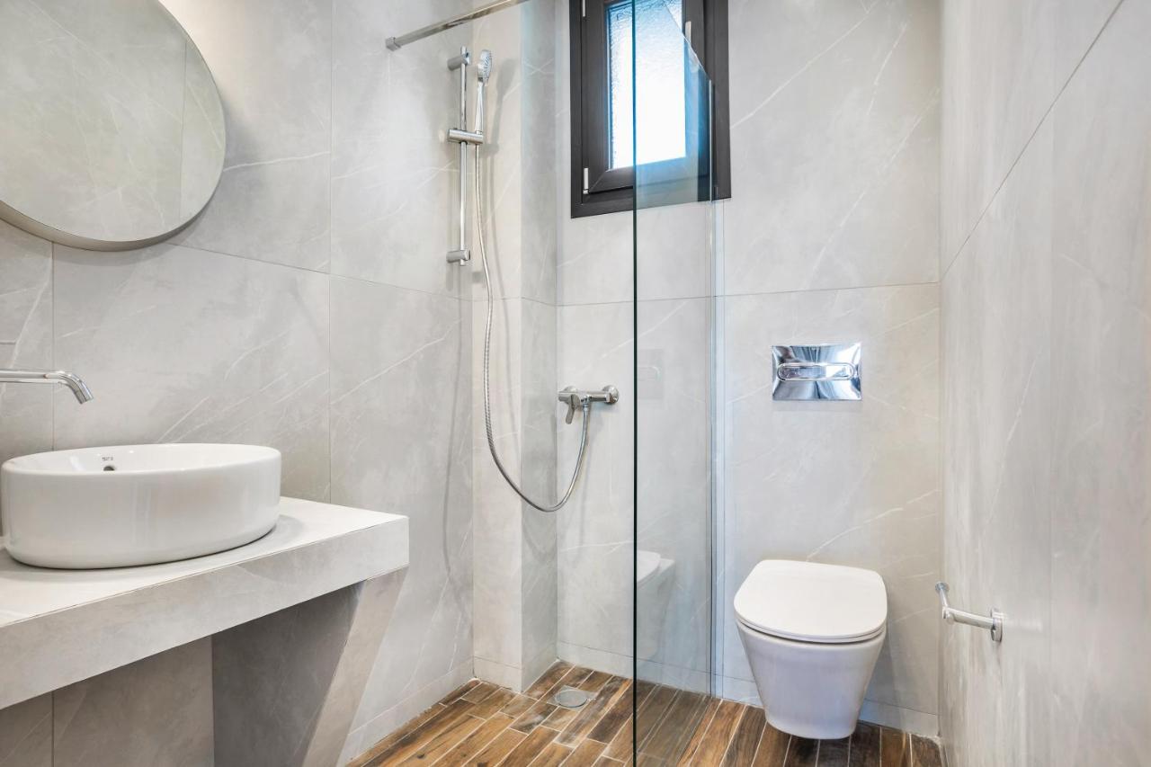 Family bathroom with shower 