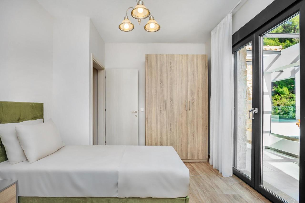 Double bedroom with A/C