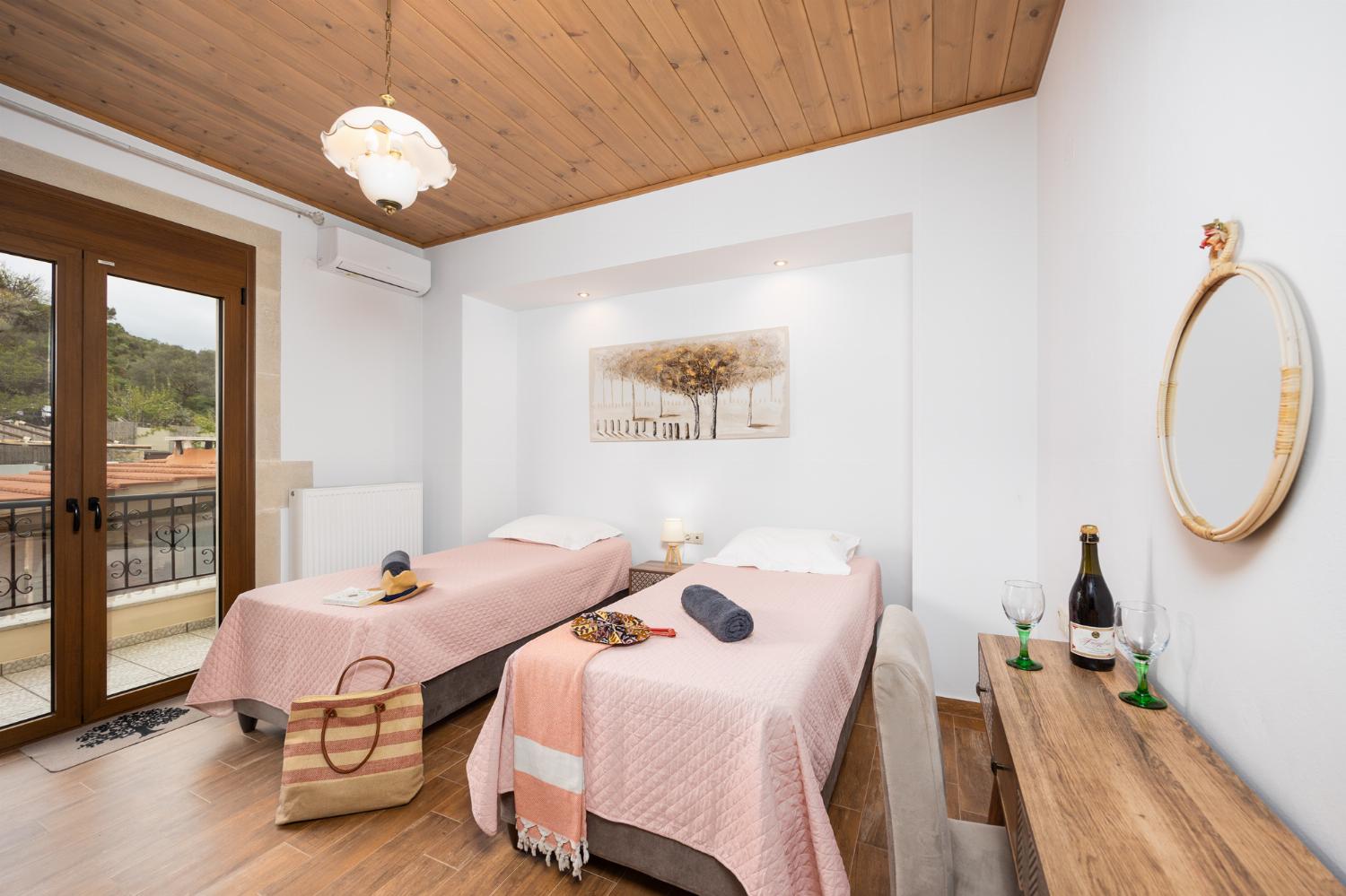 Twin bedroom with A/C