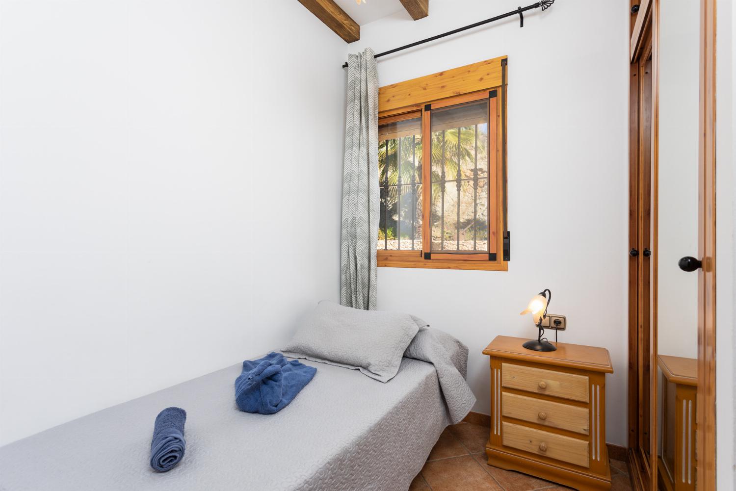 Single bedroom with A/C