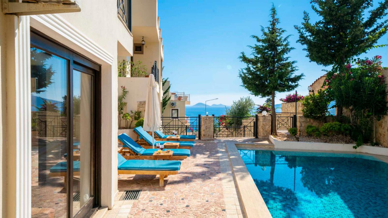 Beautiful villa with private pool and terrace 