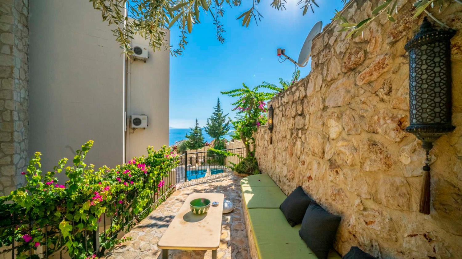 Outdoor coffee table with a beautiful sea view 