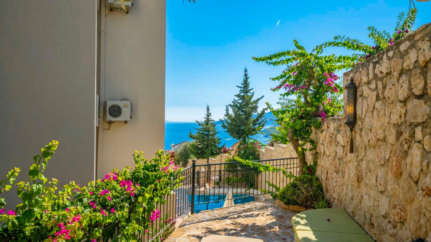 Outdoor area with a beautiful sea view 
