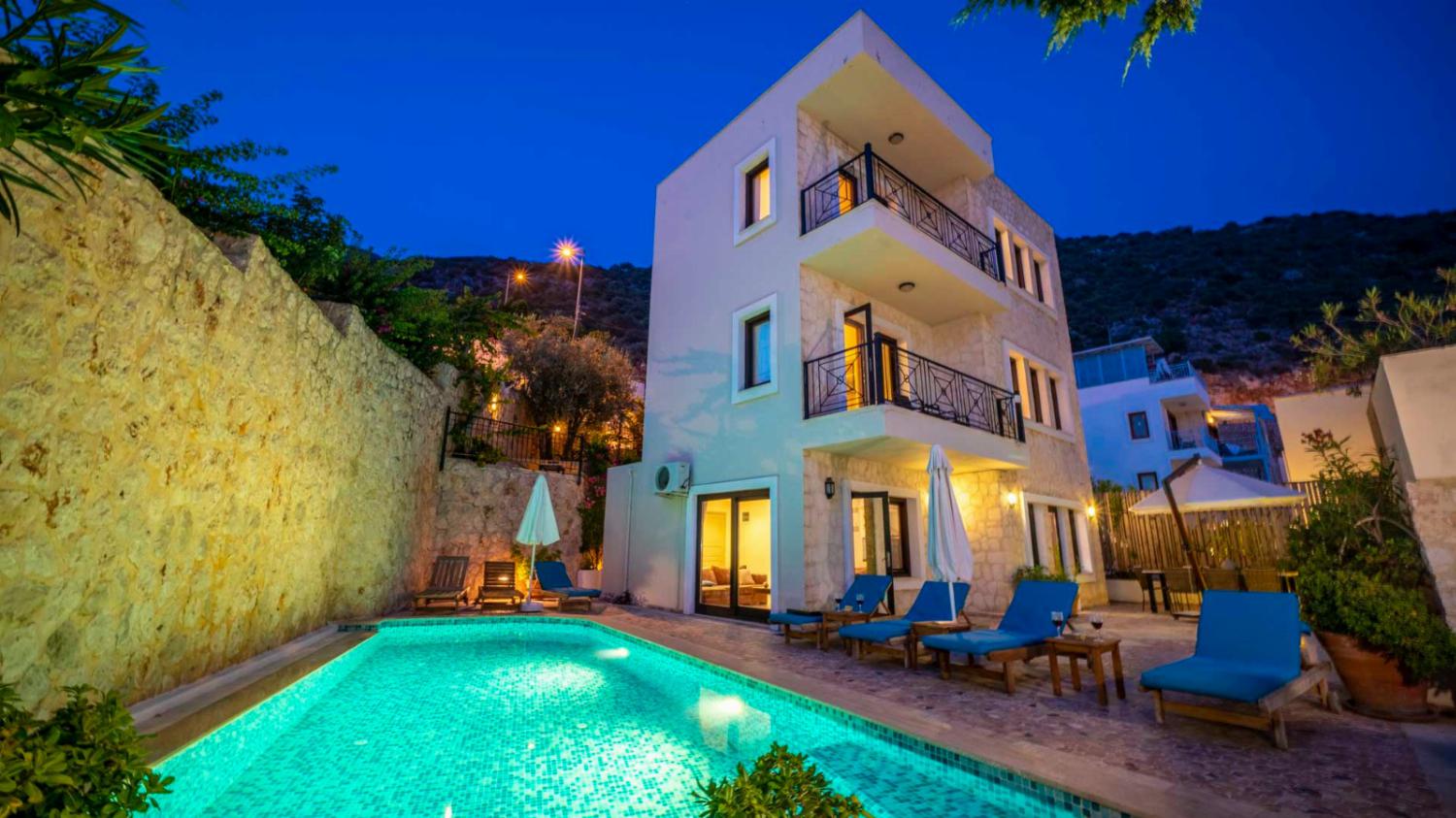 Beautiful villa with private pool and terrace 