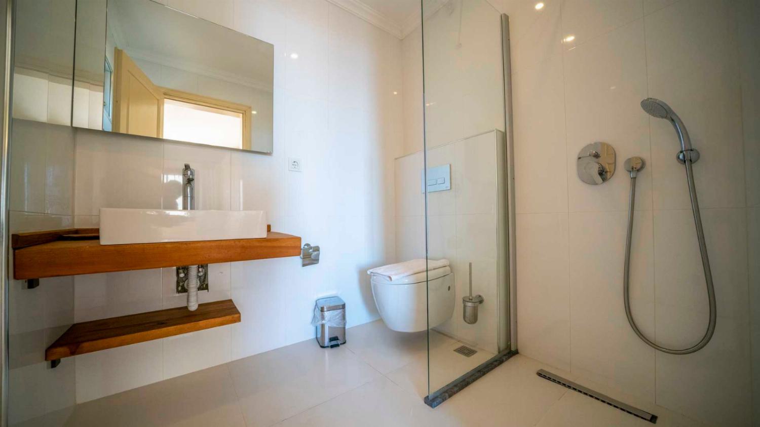 En suite bathroom with shower