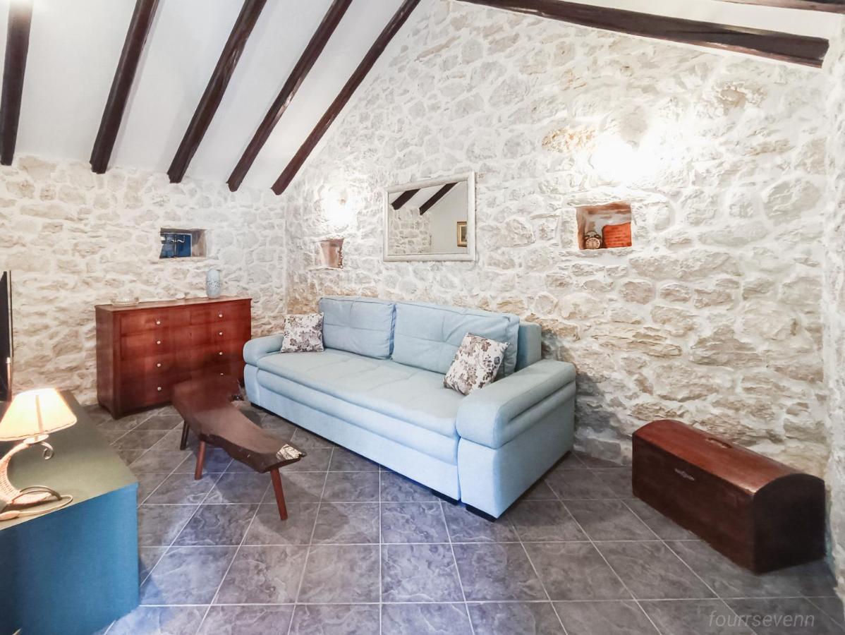 ,Living room with sofas, WiFi internet, satellite TV