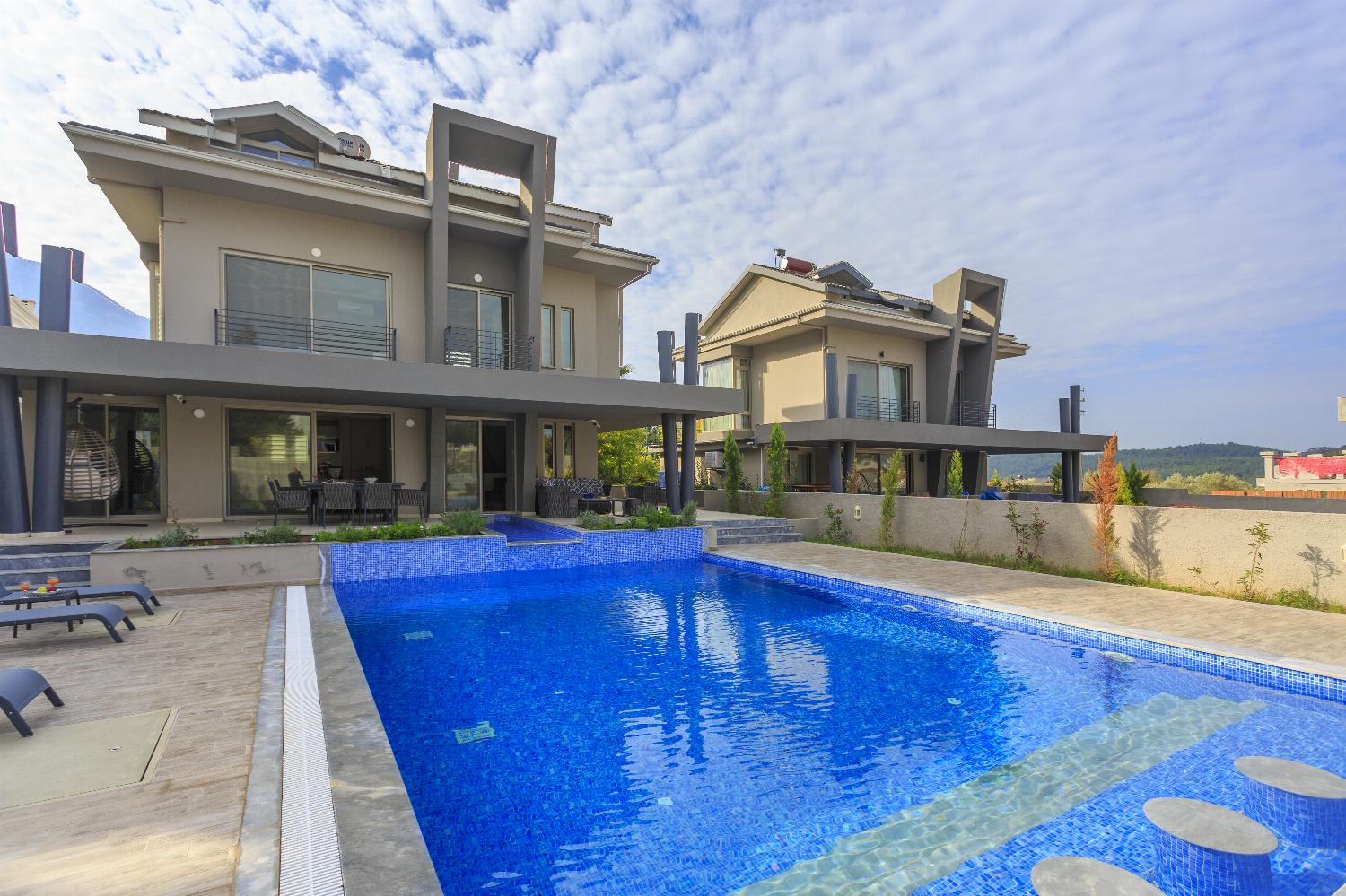 Private pool and terrace 
