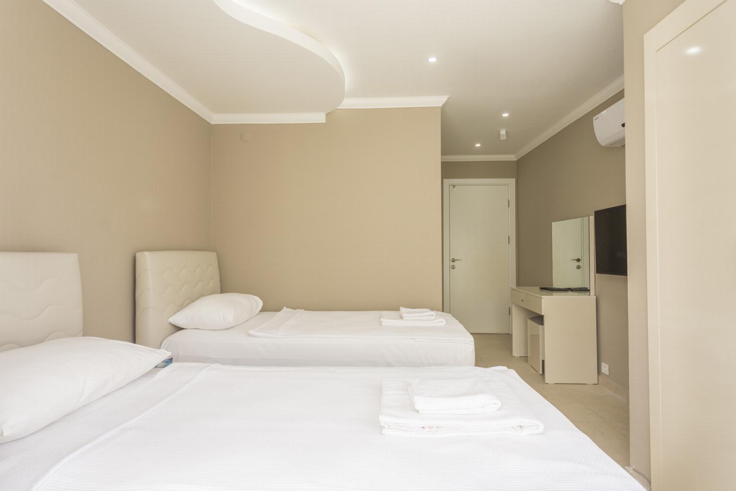 Twin bedroom