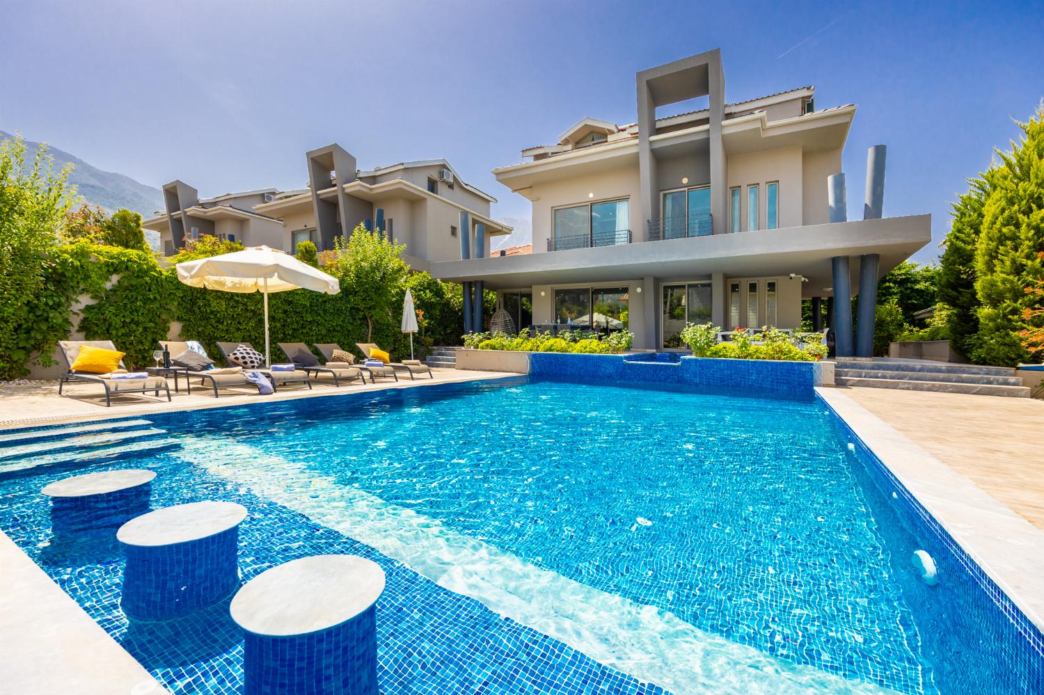 Beautiful villa with private pool and terrace