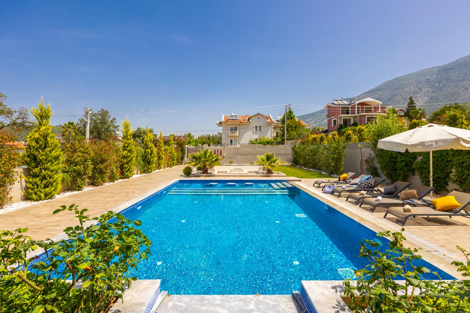 Private pool and terrace