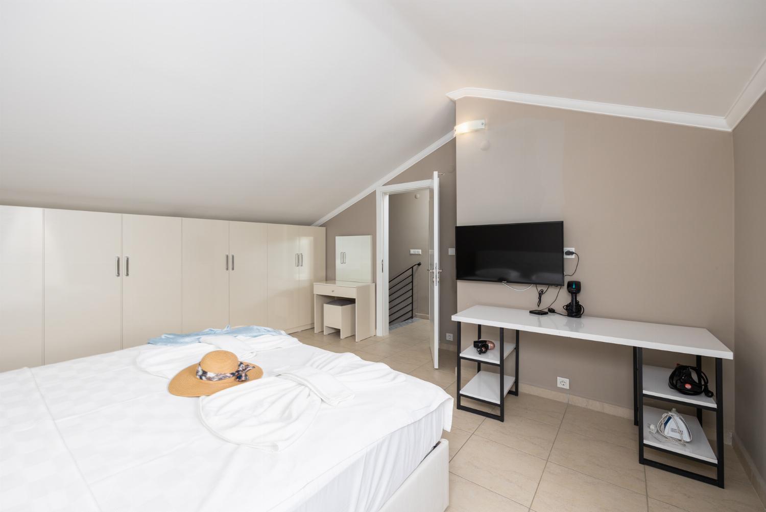 Double bedroom with A/C and TV
