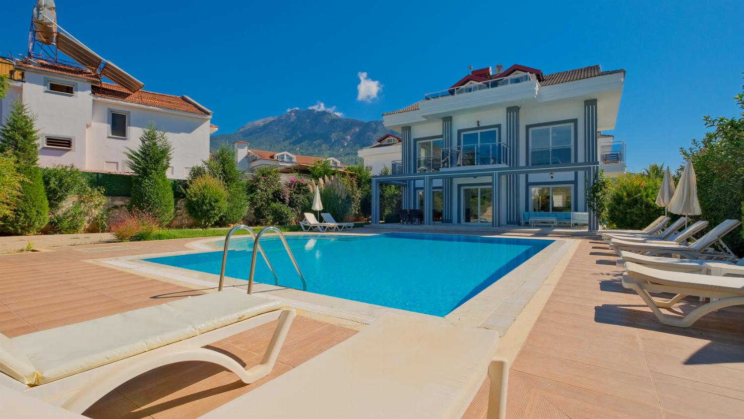 Beautiful villa with private pool and terrace