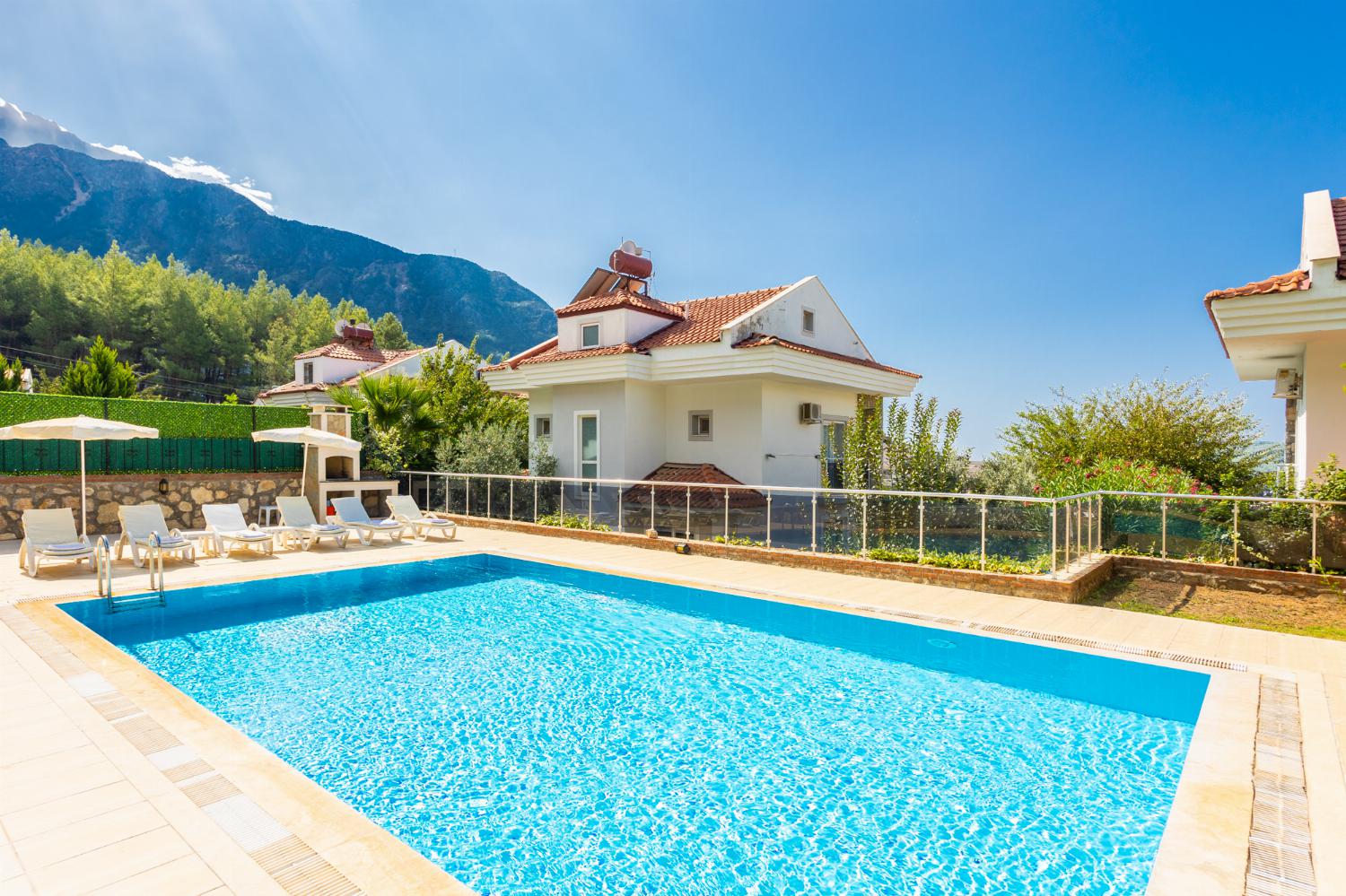Private pool and terrace
