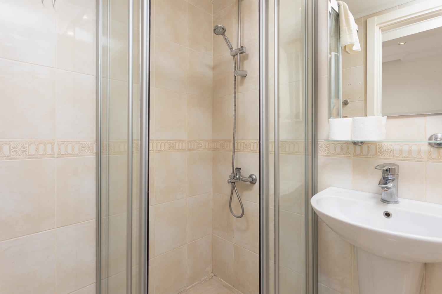 En suite bathroom with shower