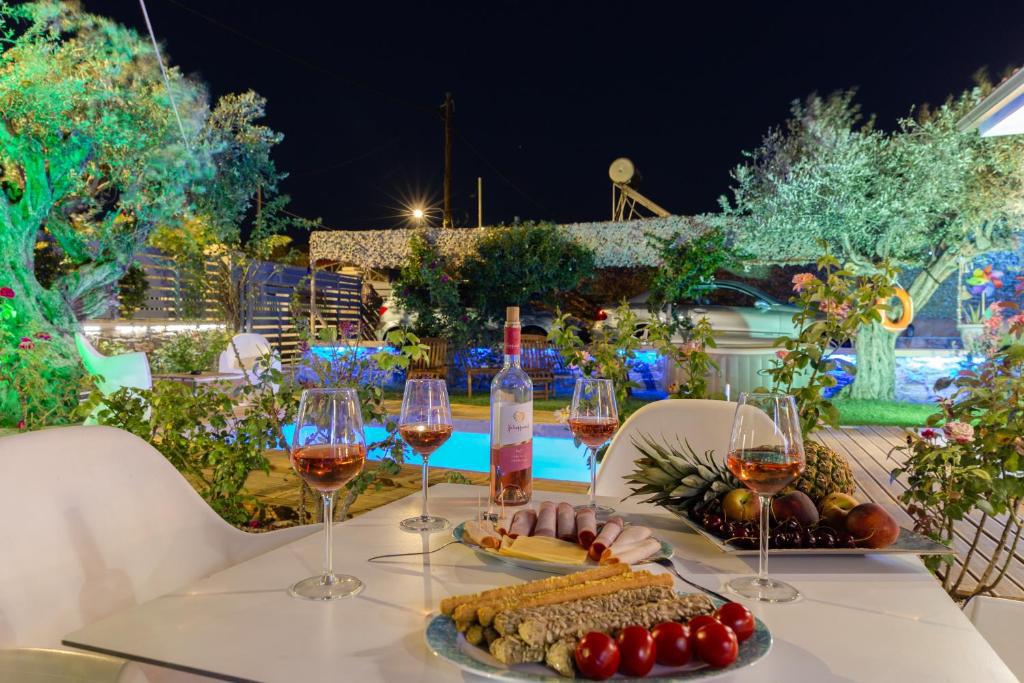 Outdoors dining area