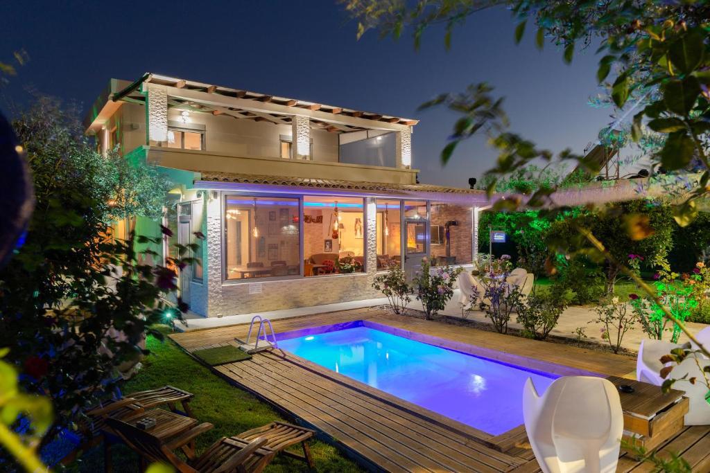 Beautiful villa with private pool