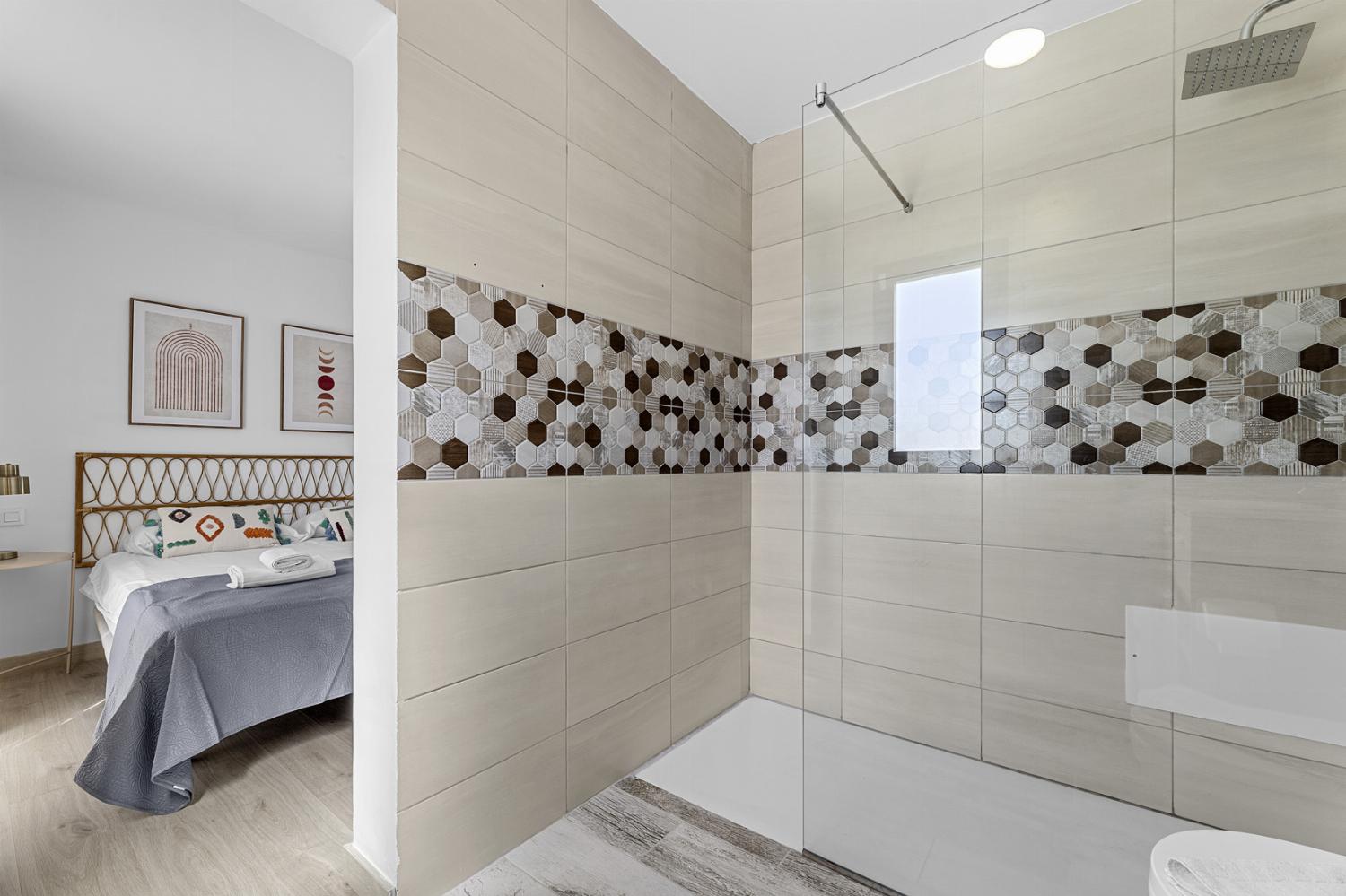 En suite bathroom with shower