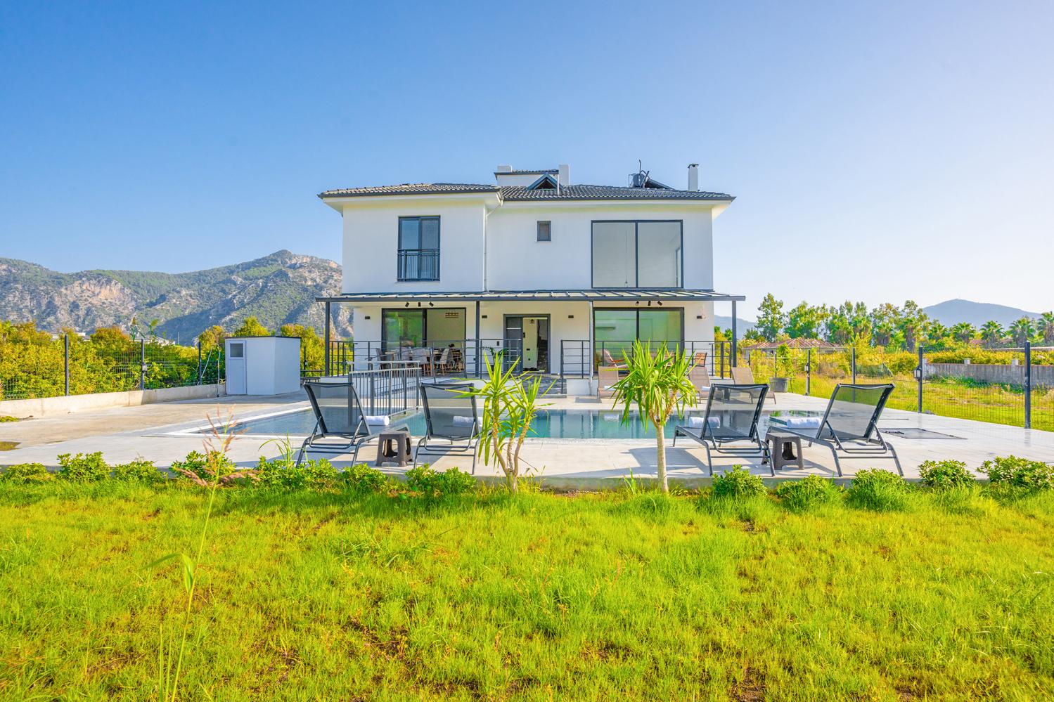 Beautiful villa with private pool and terrace