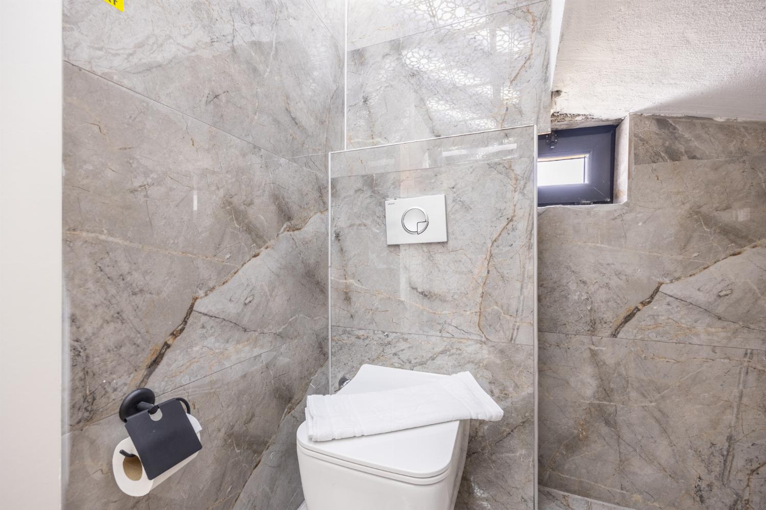 En suite bathroom with shower