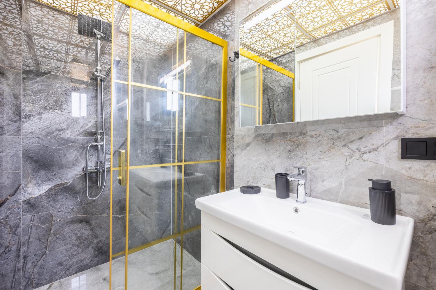 En suite bathroom with shower