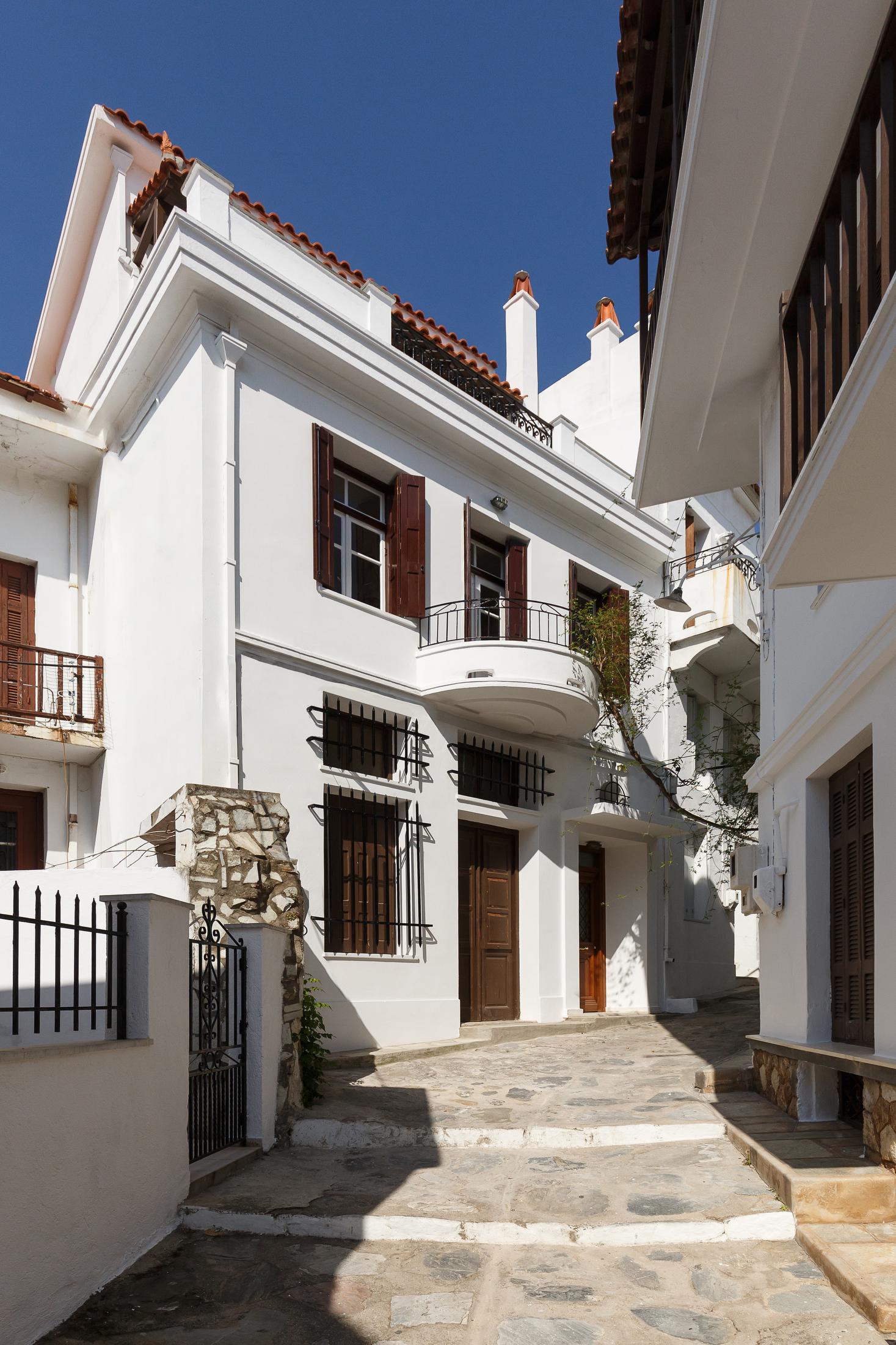 Beautiful apartment with balcony 