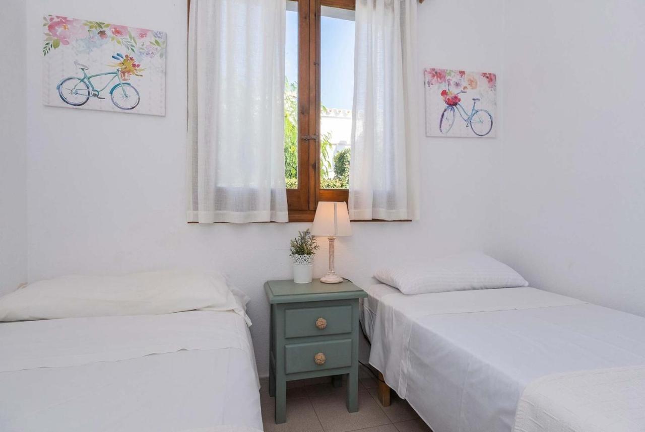 Twin bedroom 