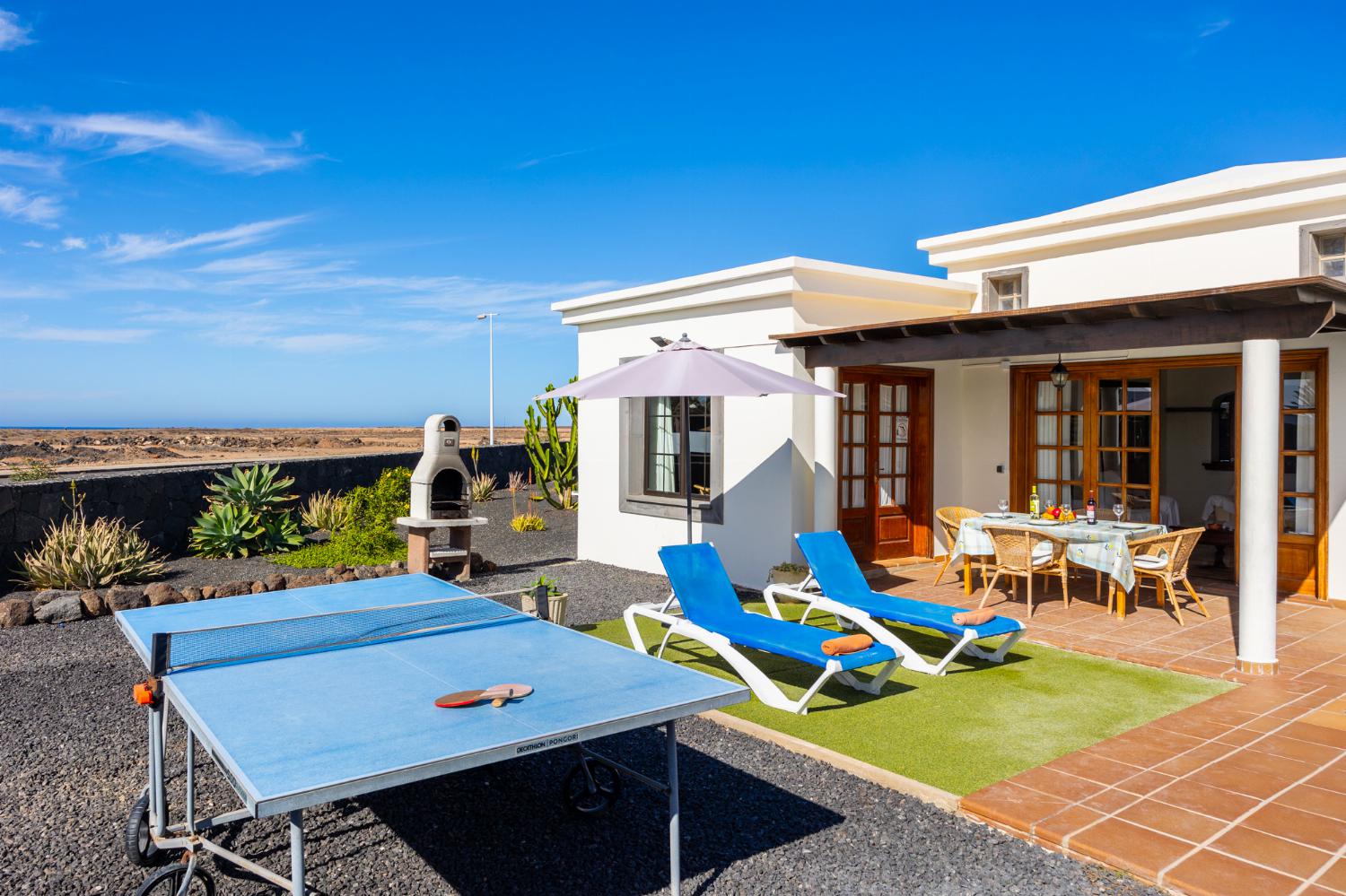 Terrace area with table tennis