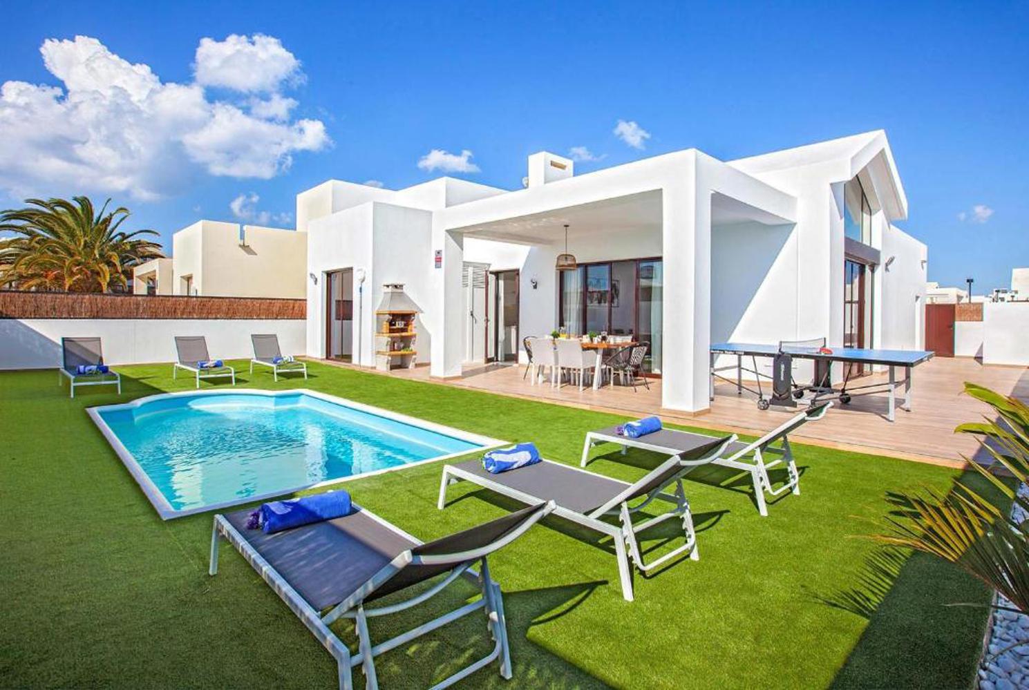Beautiful Villa with private pool