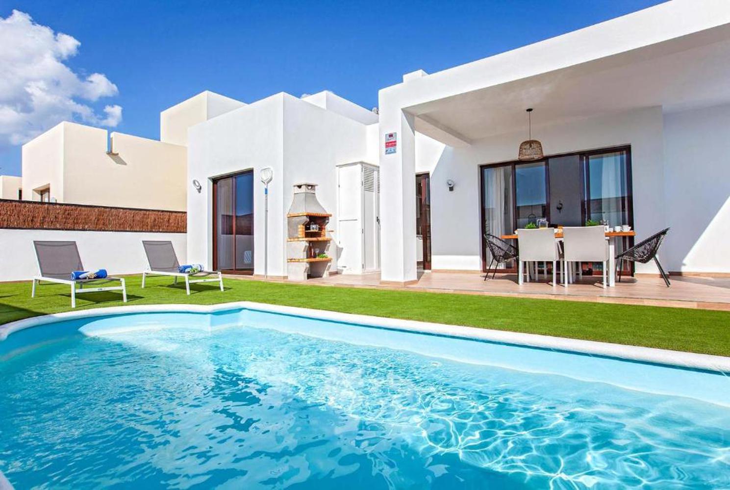 Beautiful Villa with private pool