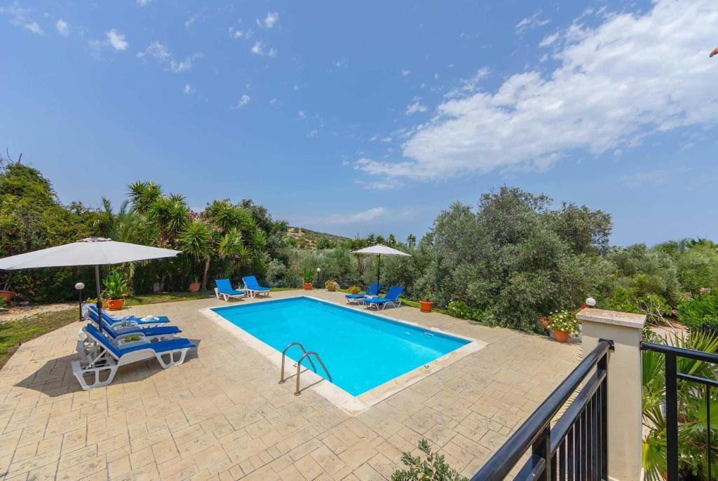 Private pool