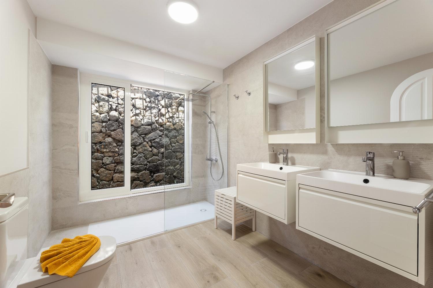 En suite bathroom with shower